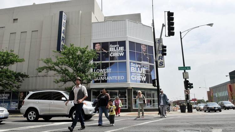 Sears says it has no plans to close its Portage Park store, shown on June 4, 2010. The company has been a retail standard-bearer at Six Corners since 1938. (Joel Wintermantle Tribune file photo)